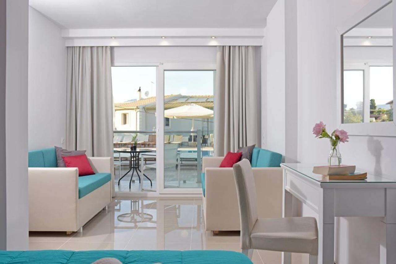 Palapart Gikas Suites And Studios Gouvia Bagian luar foto