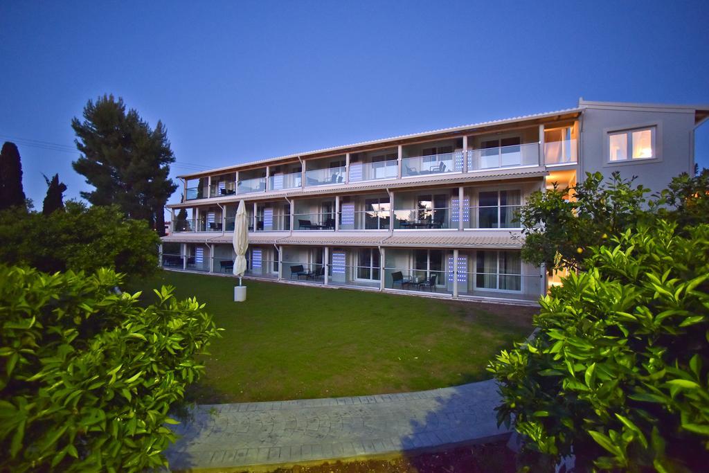 Palapart Gikas Suites And Studios Gouvia Bagian luar foto