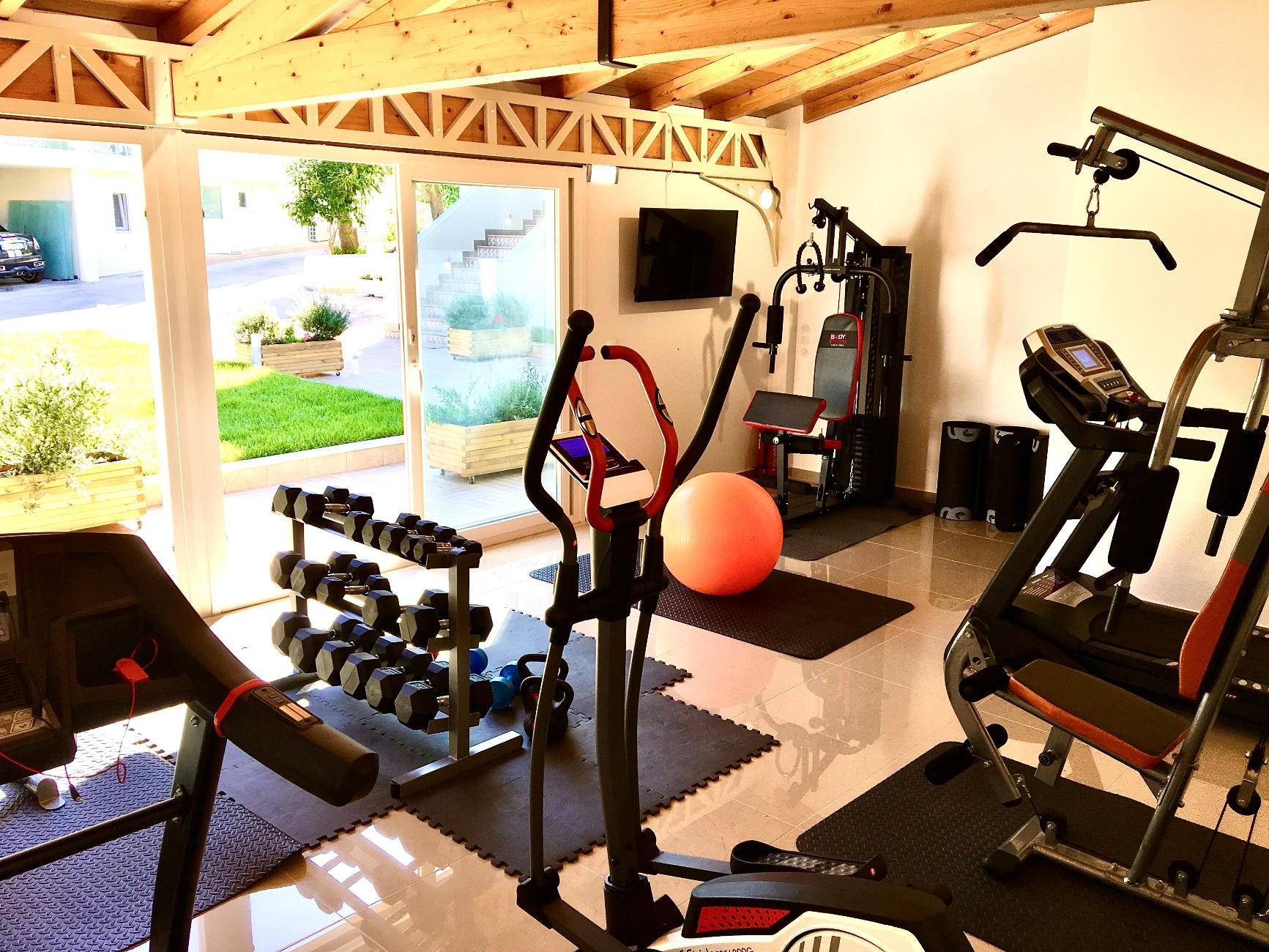 Palapart Gikas Suites And Studios Gouvia Bagian luar foto