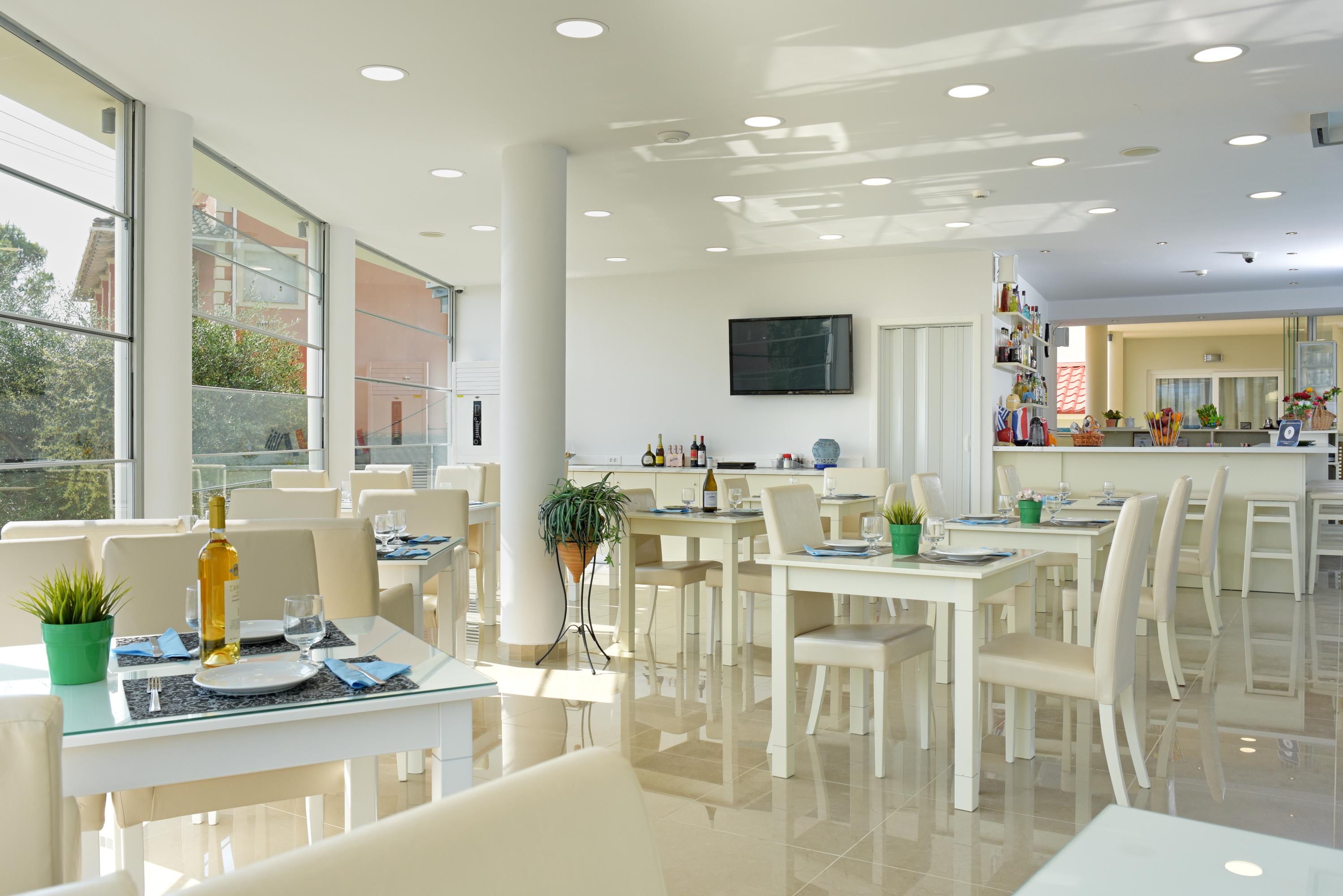 Palapart Gikas Suites And Studios Gouvia Bagian luar foto