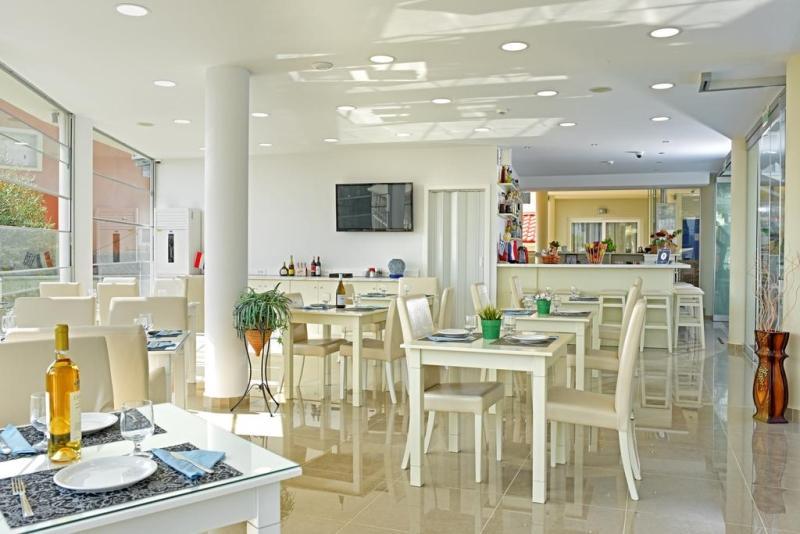 Palapart Gikas Suites And Studios Gouvia Bagian luar foto